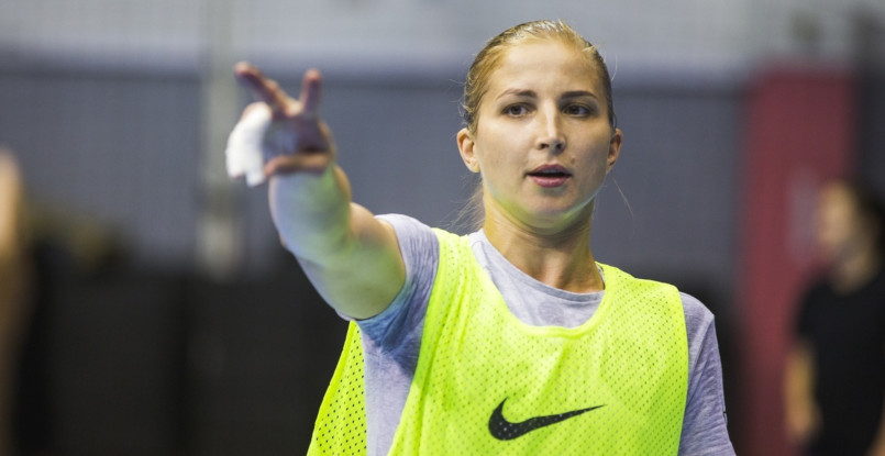 Регина Калиниченко: "А в футболе я левша до сих пор"