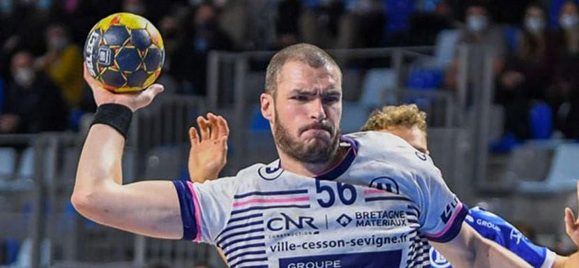 Франция. 8 голов Сергея Онуфриенко и Сергея Кудинова не спасли "Шартр" от выездного поражения с минимальной разницей в матче с "Ренном"