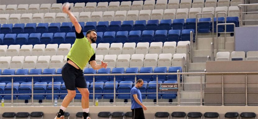 ЧЕ-2022. Евгений Буйненко: “В сборной России хорошая задняя линия, игроки постоянно бегут, не сдаются все 60 минут”