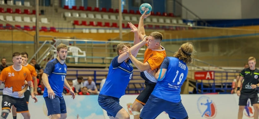 Известно расписание предсезонного турнира в Омске, где сыграют местный "Скиф", "Пермские медведи", "Динамо-Сунгуль" и "Зилант"