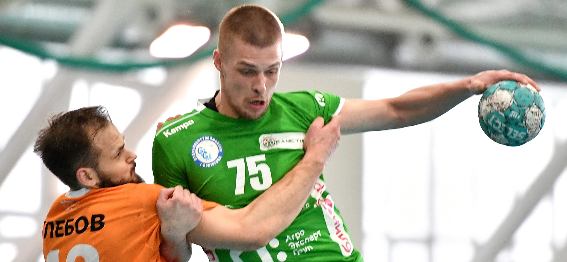 Olimpbet Суперлига. Правый полусредний "Каустика" Виктор Бабкин: "Суперлига подтягивается к европейскому уровню"