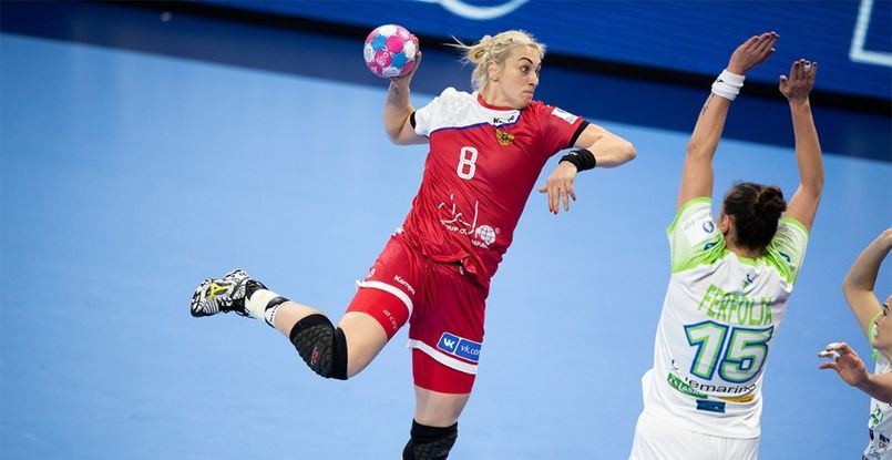 ЧМ-2019. Капитан сборной России и полусредняя "Ростов-Дона" Анна Сень: "Отмечать день рождения вне дома для меня не впервой"