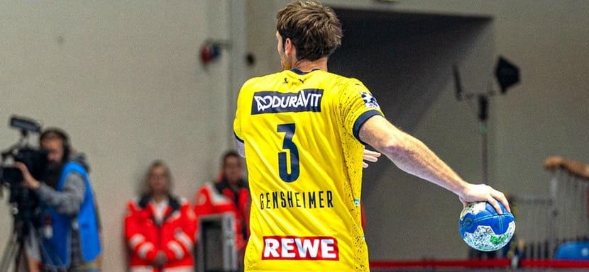 Бундеслига. Лидер "Райн Лёвен" Уве Генсхаймер перенёс операцию на колене. Левый крайний выбыл из строя на длительный срок
