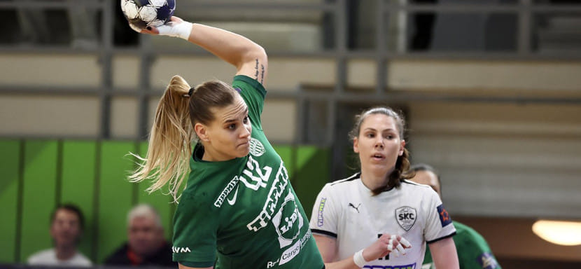 Венгрия. 10 мячей Катрин Клуйбер помогли "Ференцварошу" обыграть "Шиофок", 13 сейвов Теи Пиевич позволили "Альбе" одолеть МТК