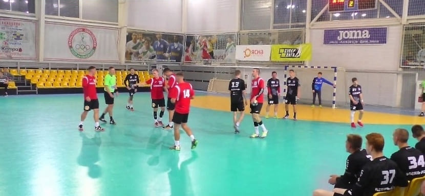 Беларусь. Минский "Витязь-Леон" потерпел второе поражение в чемпионате. На этот раз от гродненского "Кронона"