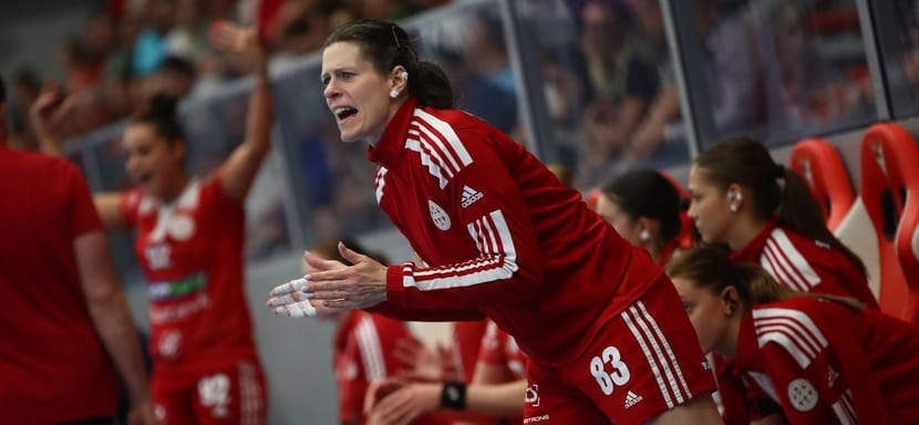 Венгрия. Чемпионка мира-2013 Деонис Фашинелло стала спортивным директором "Дебрецена" Карины Ёжиковой