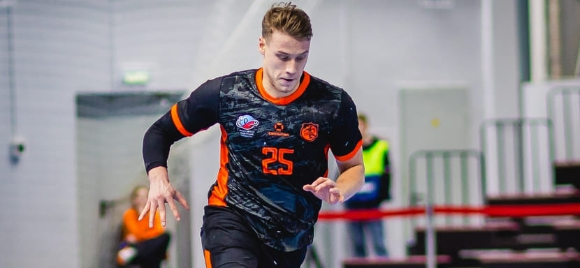 Чемпион России ЦСКА арендовал у московских "академиков" 26-летнего разыгрывающего Георгия Токарева