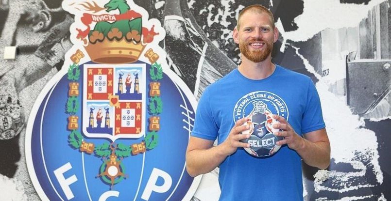 34-летний линейный немецкого "Штутгарта" Мануэль Шпет стал игроком "Порту"