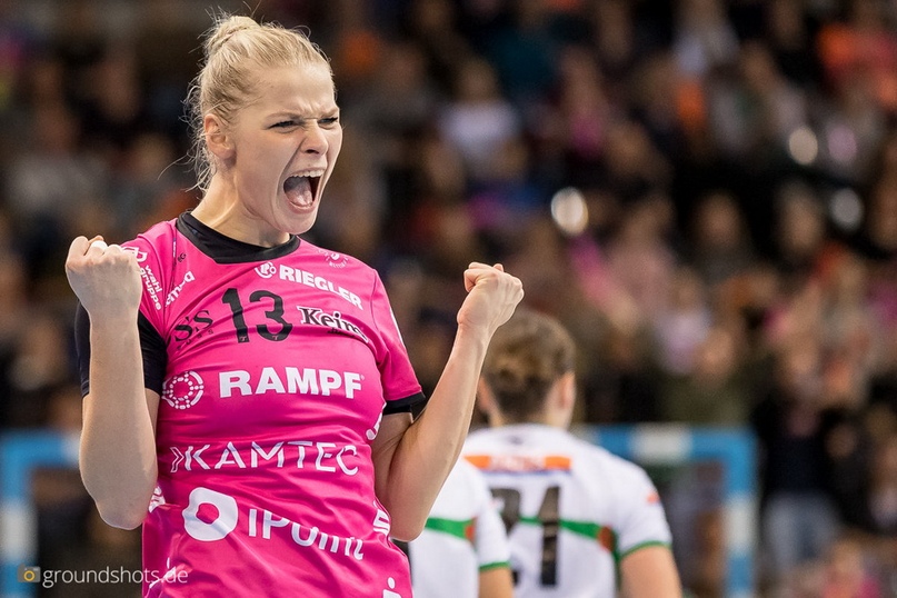 Евгения Миневская: "Первый гол в жизни я забросила в свои ворота"