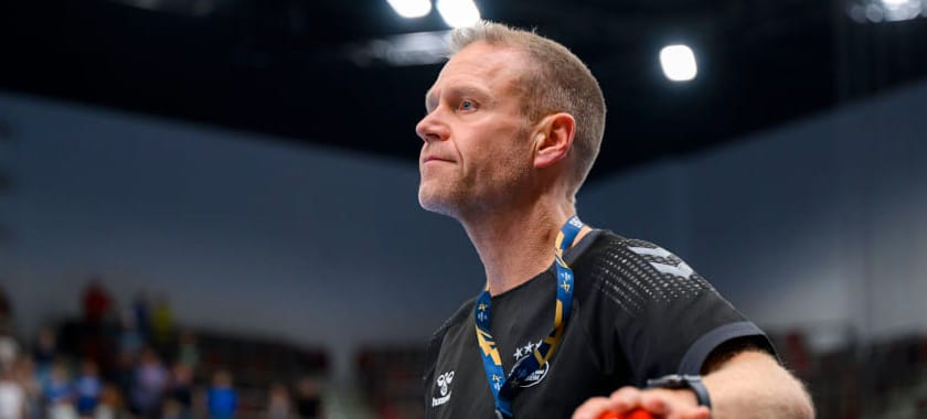 С нового сезона женской бундеслиги на аренах команд будет работать кнопка тайм-аута. Видеоповторы планируются только на Суперкубке