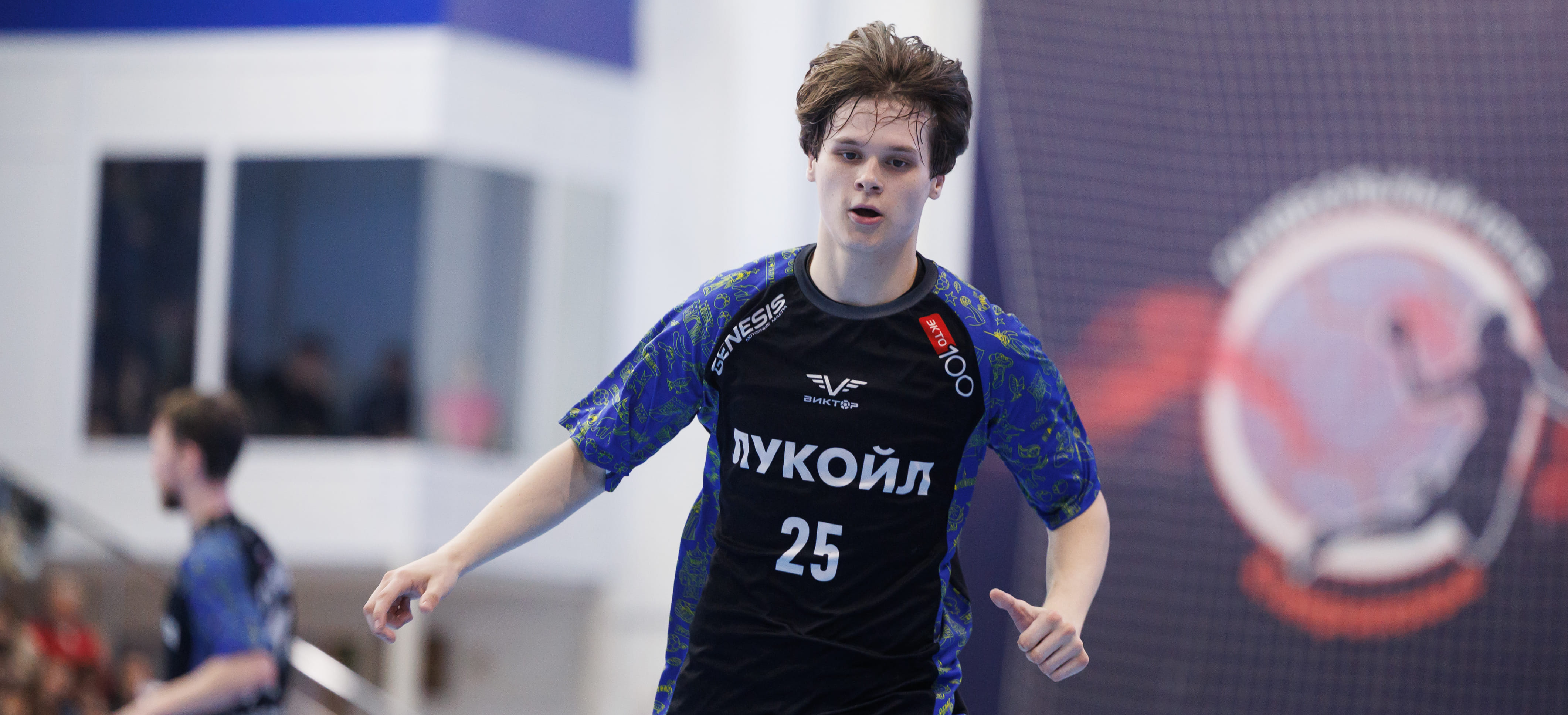 Александр Знаевский: "А потом ко мне подошла маленькая девочка и подарила жвачку…"