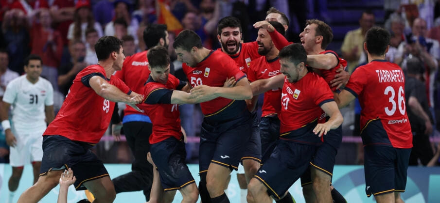Перес де Варгас верил в победу один — и заставил поверить партнёров! Сборная Испании — в полуфинале