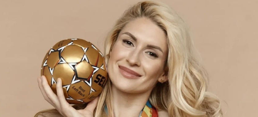 Владлена Бобровникова о паделе: "С мужем Федерико играю в миксте, а в женских турнирах мой партнёр — Юля Манагарова"