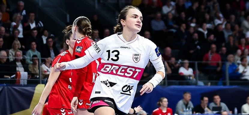 Полусредняя сборной России Анна Вяхирева признана лучшим игроком французского "Бреста" по итогам октября