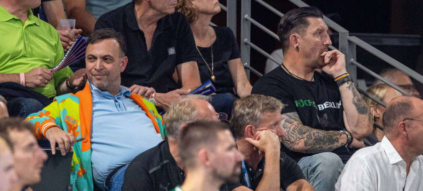 Боб Ханнинг о ситуации в "Берлине": "Освистывание на своей же арене было болезненным. Но уход Кречмара и Зиверта — единственный выход"