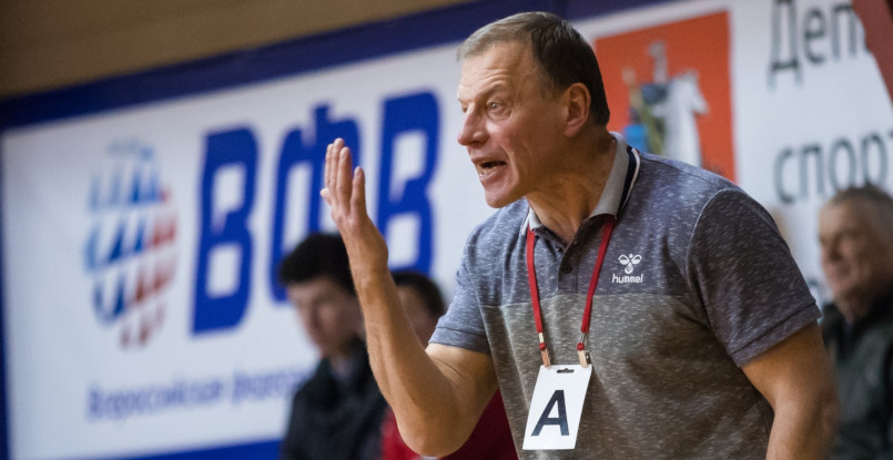 Молодежный ЧЕ-2019. Алексей Алексеев: "К задней линии, как всегда, вопросов нет, а вот наши крайние…"