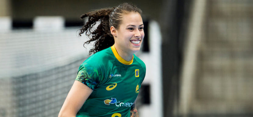 Чемпионка мира-2013 в составе сборной Бразилии Фернанда да Силва будет играть во Франции за "Кот Баске" (Д3)