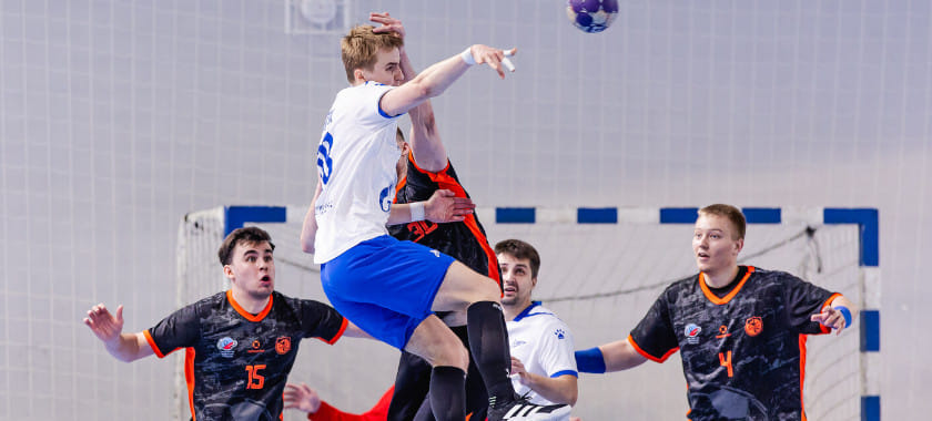 "Зенит" открыл плей-офф Суперлиги крупной победой в Москве, а в волжском дерби случилась драма Кирилла Акрамова