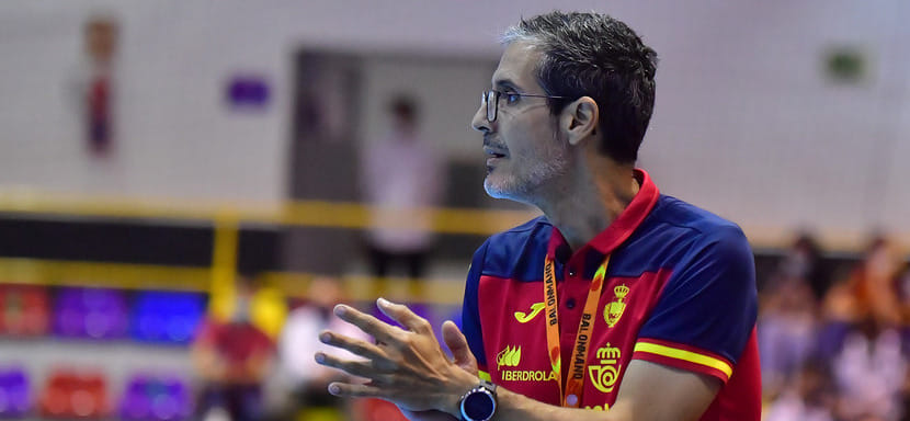 Официально. Рулевой женской сборной Испании Хосе Игнасио Прадес летом покинет пост главного тренера "Месалии"