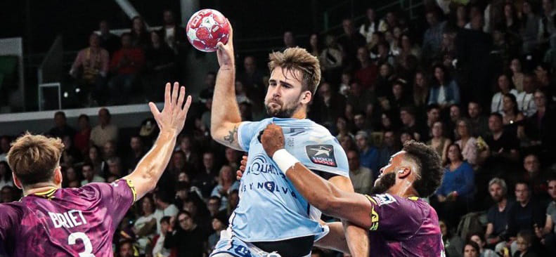 Франция. Гандболист клуба "Шартр" Вадим Гайдученко: "Каждую игру зал забит под завязку, некоторым приходится стоять за воротами!"