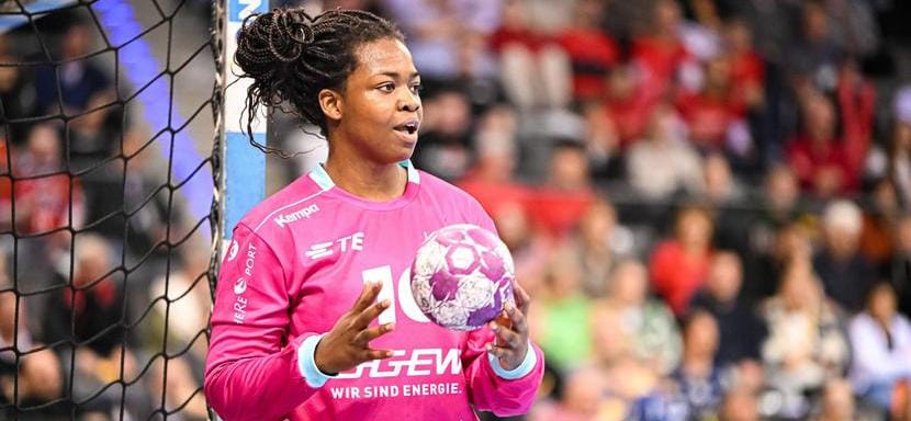 Европейская лига. Вратарь "Бенсхайма" Ванесса Фер — автор лучшего сейва в третьем туре группового раунда (ВИДЕО)