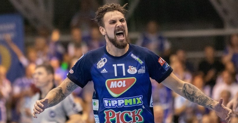 Сербский правый крайний Богдан Радивоевич из венгерского "Пика" признан лучшим гандболистом сентября по версии ЕГФ