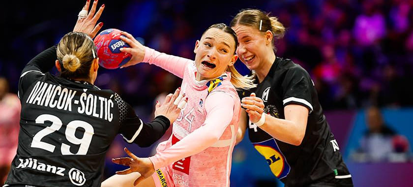 Сборная Германии с двукратной разницей разгромила Черногорию и стала первым участником 1/4 финала чемпионата мира-2025