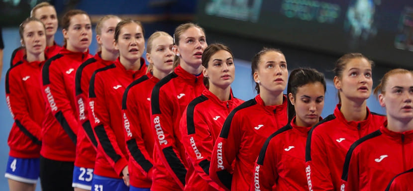 ЧЕ-2022. Второй тест для Людмилы Бодниевой и ее команды. Ждем взрослого гандбола от молодой сборной
