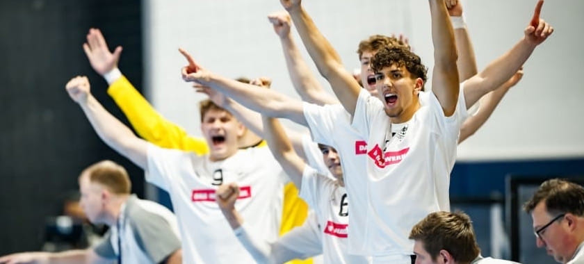 Сборная Германии разгромила команду Катара, а Египет справился с Испанией в полуфиналах первого в истории чемпионата мира U-17