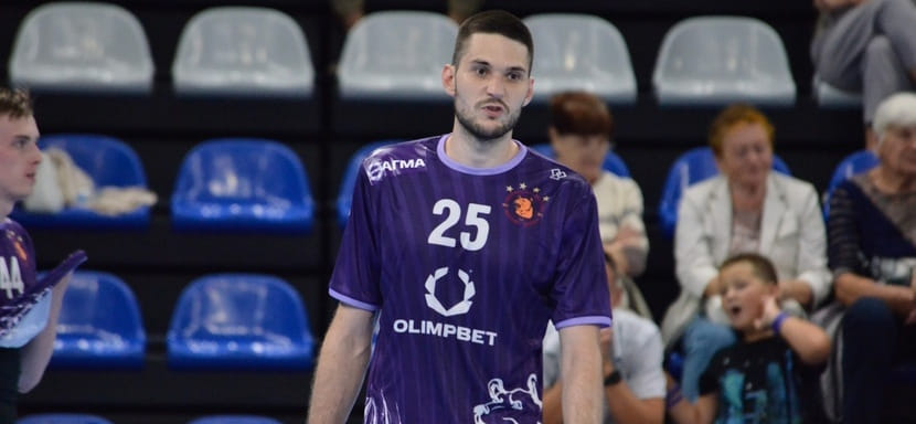 Евгений Дзёмин: "Конкуренция увеличилась, да и в общем чемпионат подровнялся, каждая команда может выдать очень хорошую игру"