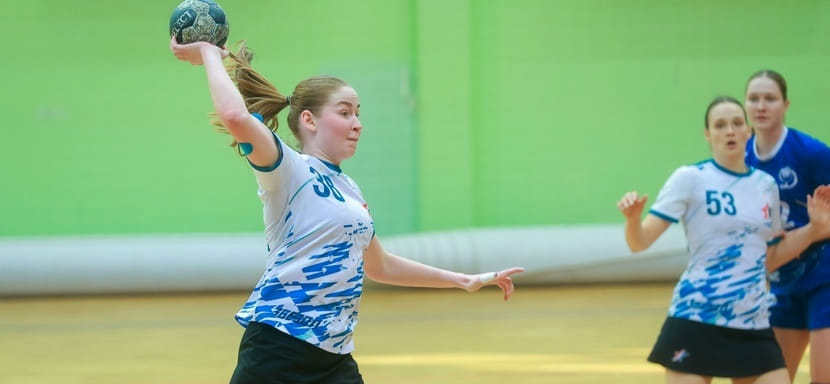 "Динамо-Синара-3" и "Звезда"-УОР добились побед в первых четвертьфинальных матчах женской высшей лиги