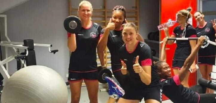 Франция. Джурджина Яукович дебютировала в составе "Бреста" в спаррингах против "Безансона"