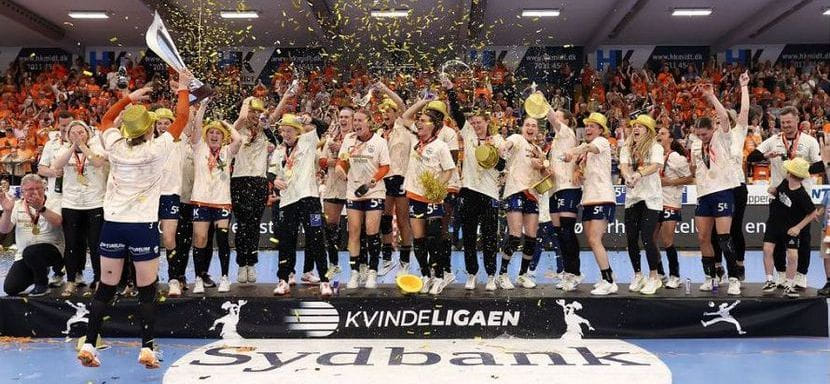 "Оденсе" в третий раз в истории выиграл женский чемпионат Дании. В финальной серии обыгран "Эсбьерг"