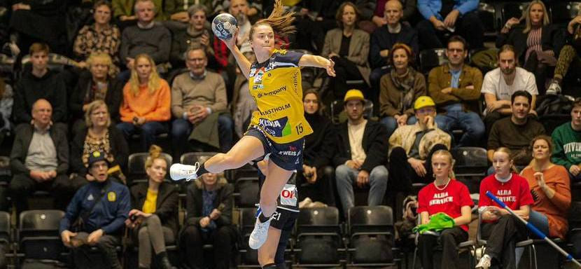 Трансферный слух. Левая крайняя "Икаста" Эмма Фриис по окончании сезона покинет датский клуб и отправится в зарубежную команду