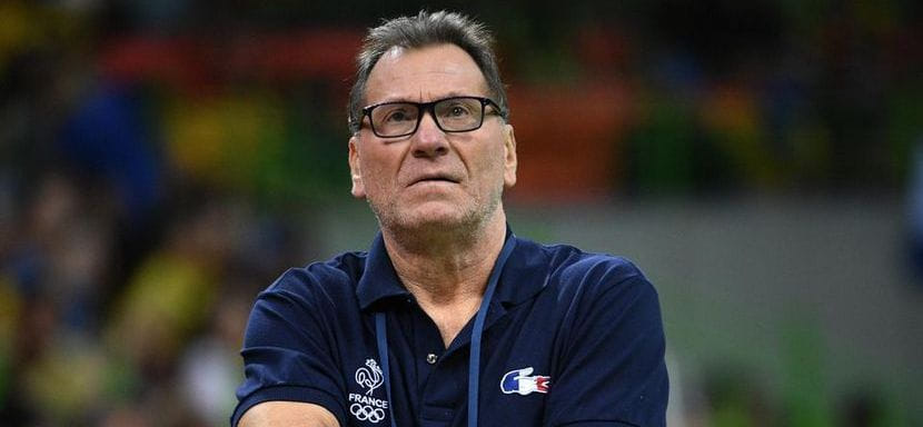 ЧЕ-2020. Рулевой сборной Франции Оливье Крюмбольц: "Считаю, что нельзя менять расписание матчей основного раунда. Это возмутительно"