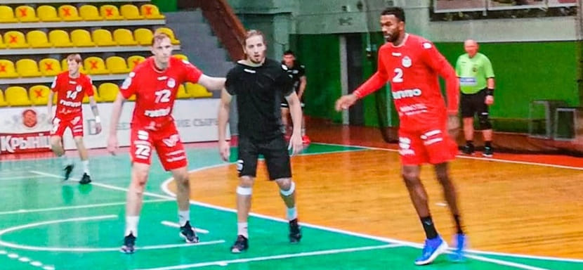 Беларусь. "Гомель" и СКА добились побед во второй день турнира, посвящённого 880-летию города над Сожем. В четверг команды разыграют трофей