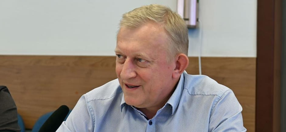 Виктор Поладенко: "В первой лиге в этом году будет заявочный взнос — 500 рублей за игрока. Много это или мало?"