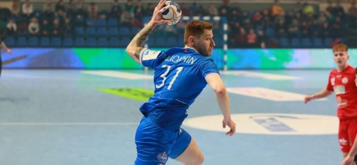 Трансферный слух. Правый полусредний сборной Беларуси Николай Алёхин станет партнёром Виталия Комогорова в румынской "Констанце"