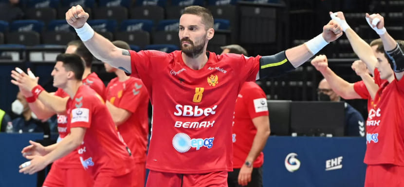 Беларусь. 35-летний черногорский линейный Вук Лазович пополнил состав клуба "Мешков Брест", заключив контракт до конца сезона