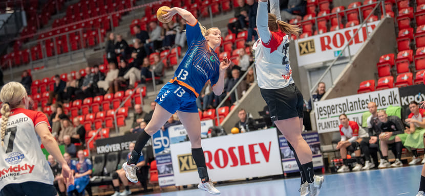 Лига чемпионов. Левая полусредняя Элин Карлссон вернулась в шведский "Севехоф" из датского "Хольстебро" (Д2)