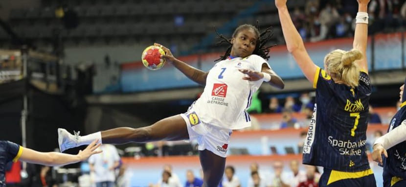 ЧМ-2023. Француженка Мелин Ноканди о чешке Маркете Ержабковой: "На площадке она всегда там, где надо быть"