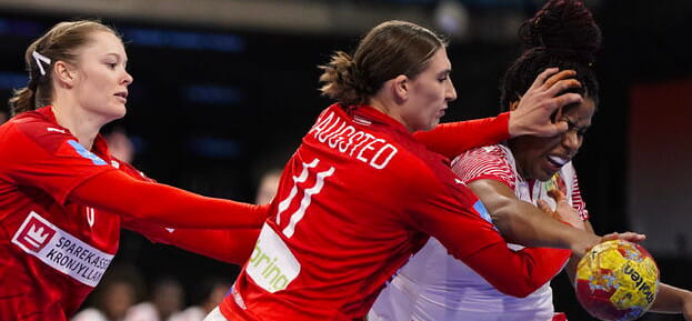 ЧМ-2021. Бразильянки обыграли японок, уступая после первого тайма три мяча, венгерки нанесли поражение чешкам. Все результаты дня