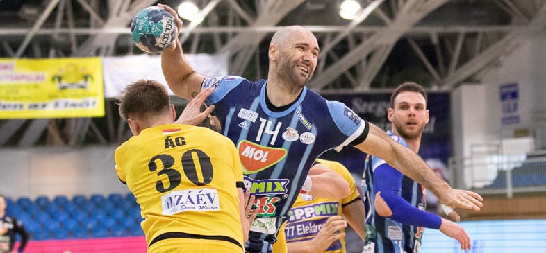 Венгрия. Большой игровой день в национальном чемпионате: "Пик" разгромил "Балатонфюред", а "Чурго" сыграл вничью с "Татабаньей"
