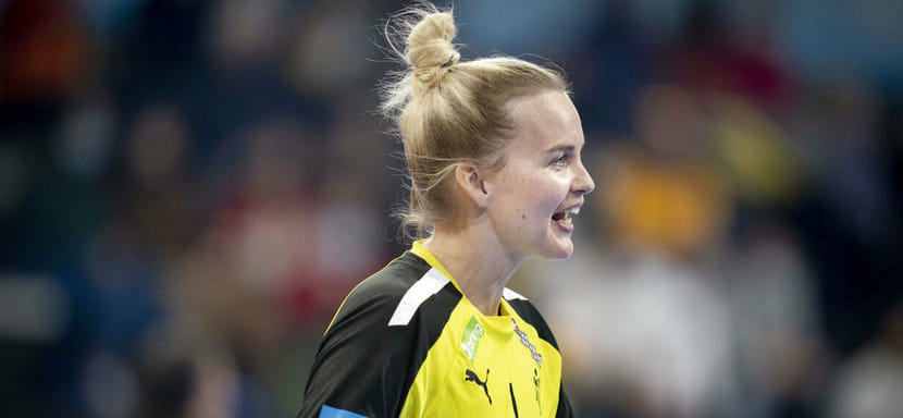 ЧЕ-2022. Вратарь сборной Дании Сандра Тофт — автор лучшего сейва в пятом туре отборочного турнира (ВИДЕО)