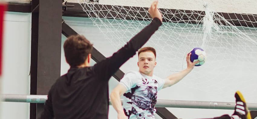 Молодёжное первенство России возобновилось шестью матчами в Омске, Снежинске, Москве, Перми и Чехове