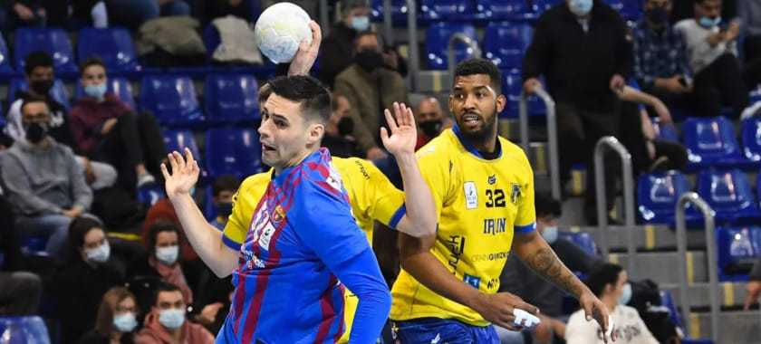 Испания. Павел Булкин дебютировал в составе "Анайтасуны", но его новый клуб уступил дома "Гранольерсу". Все результаты субботы