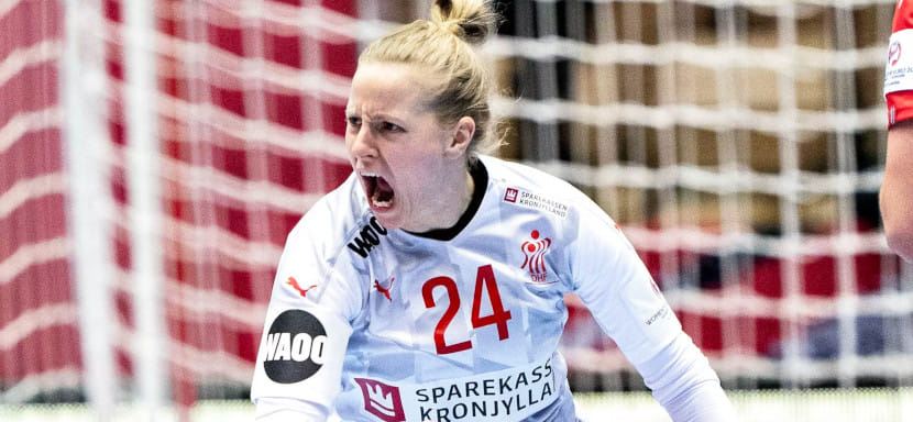 Дания. Миа Рей после травмы колена, полученной в декабре: "Если все пойдет хорошо, надеюсь через месяц вернуться на площадку"