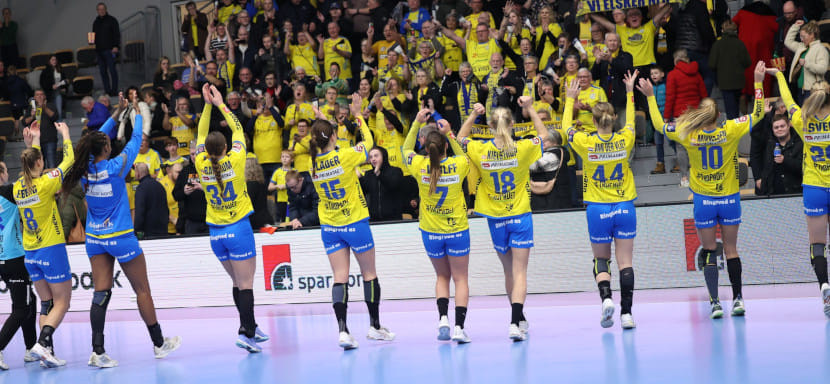 Европейская лига. "Нюкёбинг" дома с преимуществом в 12 мячей обыграл "Дебрецен", "Боруссия" в гостях была сильнее "Мёльде"