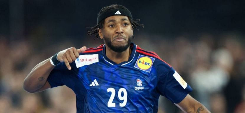 Новоиспечённый чемпион Европы-2024 в составе сборной Франции Бенуа Кунку задержан полицией по подозрению в изнасиловании в ночном клубе