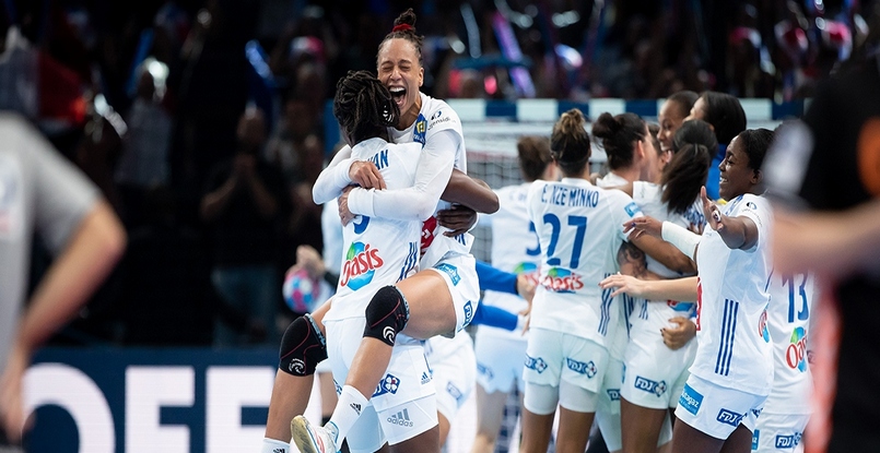 ЧЕ-2018. Лучшие моменты полуфинального матча Франция — Голландия (ВИДЕО)